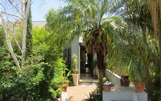 6 Bedroom House in Paradyskloof
