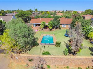 4 Bed House in Highveld Park