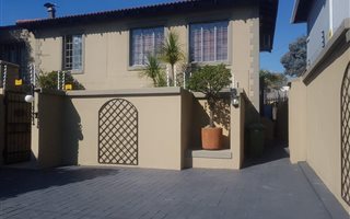 4 Bedroom Cluster in River Club