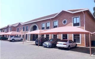 198 m² Office Space in Bedfordview