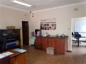 137 m² Office Space in Rustenburg Central