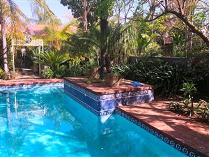 4 Bed House in Lynnwood Manor