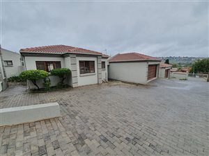 3 Bed Apartment in Oakdene