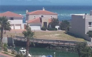 373 m² Land available in Harbour Island