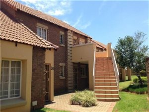 2 Bed Townhouse in Mooikloof Ridge