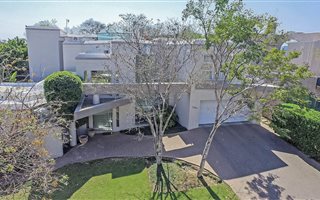 4 Bedroom House in Dainfern Golf Estate