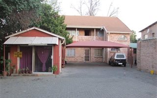 3 Bedroom Apartment in Oos-Einde