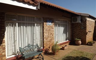 2 Bedroom Apartment in Stilfontein