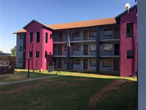 2 Bed Apartment in Ebony Park