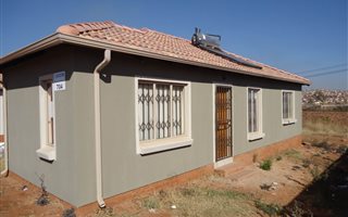 3 Bedroom House in Mahube Valley