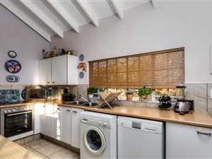 2 Bed Apartment in Kelland