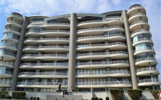 2 Bedroom Apartment in Beachroad