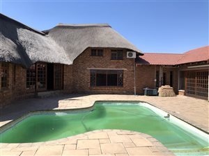 6 Bed House in Sunair Park
