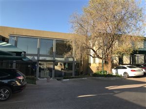 1100 m² Office Space in Halfway House
