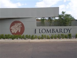 2 Bed House in Lombardy Estate