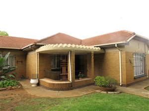 3 Bed House in Vanderbijlpark CE1