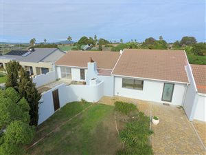 3 Bed House in Duynefontein