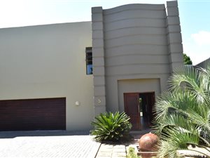 3 Bed House in Mooivallei Park