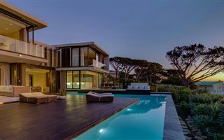 6 Bedroom House in Camps Bay