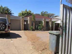 8 Bed House in Colbyn