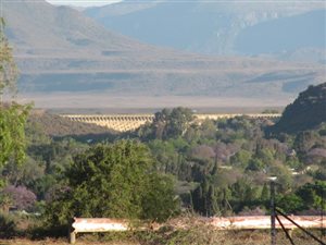 1000 m² Land available in Graaff Reinet