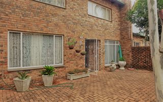 3 Bedroom Townhouse in Sterpark