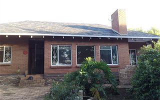 3 Bedroom House in Linden