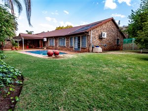 5 Bed House in Eldoraigne