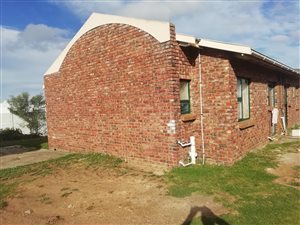 2 Bedroom Simplex in Young Park