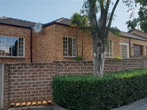 3 Bed Townhouse in Honeydew Manor
