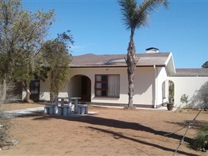 4 Bedroom House in Vanrhynsdorp