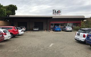 2400 m² Industrial space in Fontainebleau