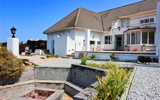 4 Bedroom House in St Francis Bay