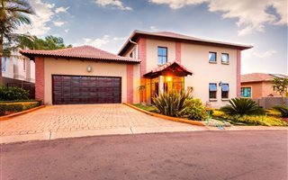 4 Bedroom House in Mooikloof Gardens