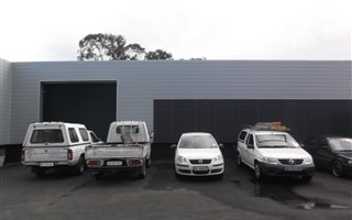 897 m² Industrial space in Rossburgh