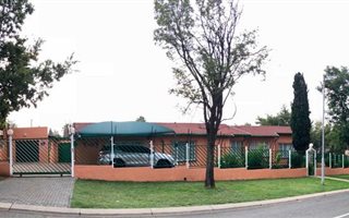 4 Bedroom House in Elandspark