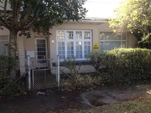 2 Bedroom Flat in Grahamstown Central