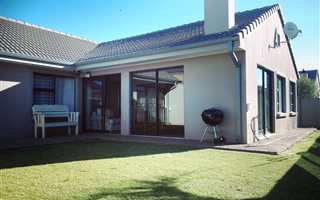 3 Bedroom Cluster in Grimbeek Park