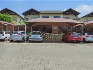 3 Bed Apartment in Oakdene