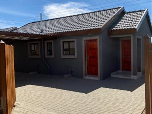 3 Bed Townhouse in Mandela View