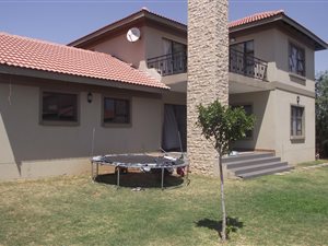4 Bed Cluster in Noordwyk