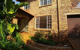 2 Bedroom Townhouse in Sinoville