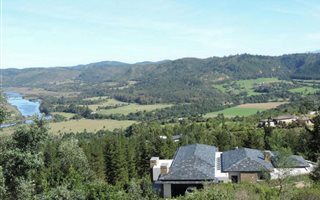 3 Bedroom House in Simola