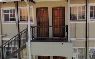 2 Bedroom Townhouse in Comet