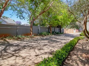 938 m² Land available in Bedfordview