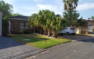 3 Bedroom House in West Beach
