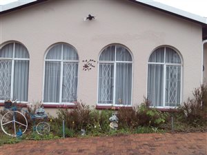 2 Bed Garden Cottage in Breaunanda
