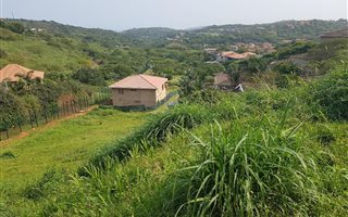 790 m² Land available in Seaward Estates
