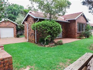 3 Bedroom House in Ravenswood