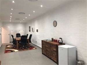865 m² Commercial space in Shakas Head